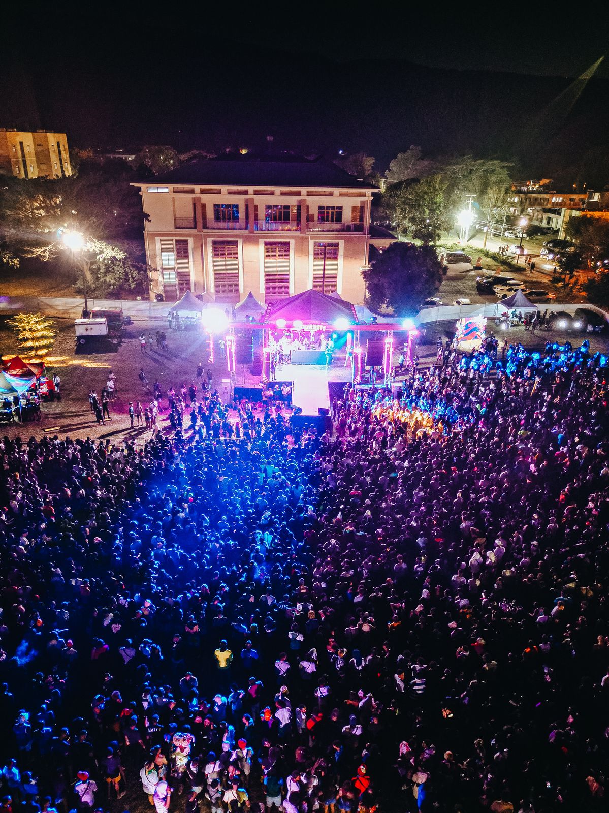 Crowd shot of D'Aftermas 2024 Campus Elite Introduces its Red Bull Selector Set for UWI Carnival D’Aftermas