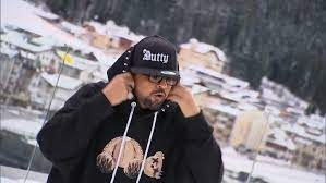 Sean Paul helps kick off ski season in the Austrian mountains